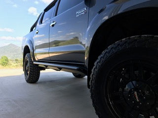 Toyota Hilux N70 Angled Sliders 01